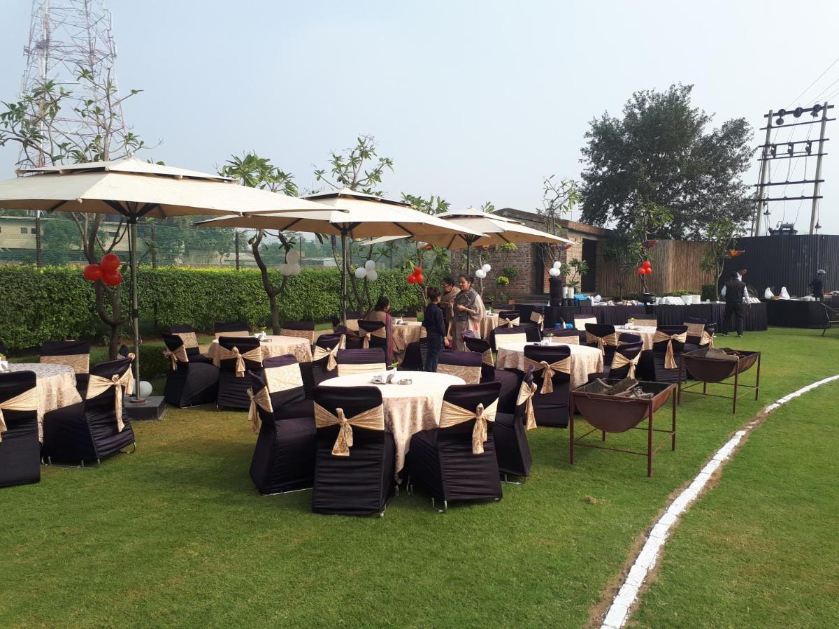 Downtown Resorts Nh8 Dhāruhera Exterior foto